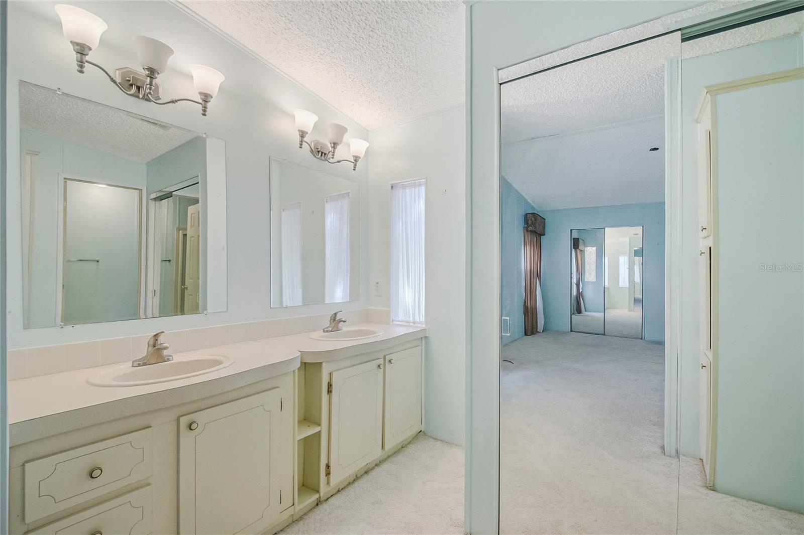Image 19 of 48 For 3971 Cohen Drive 739