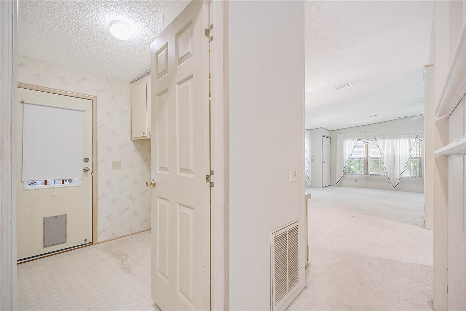 Image 24 of 48 For 3971 Cohen Drive 739