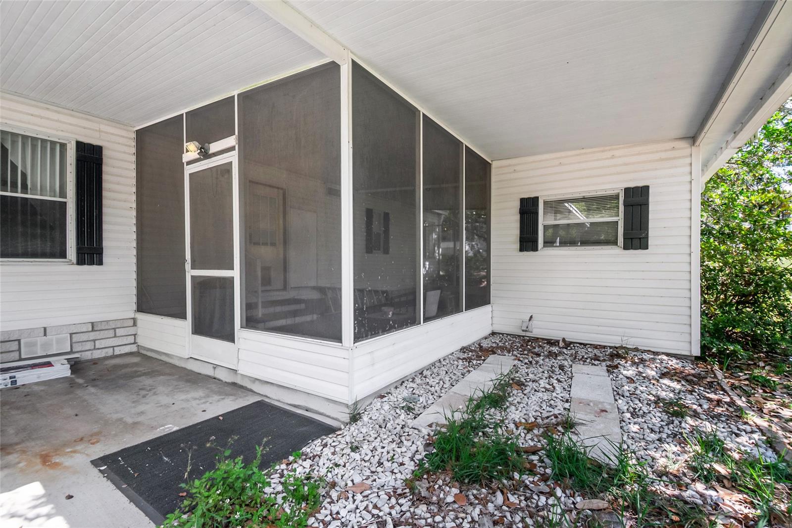 Image 4 of 48 For 3971 Cohen Drive 739