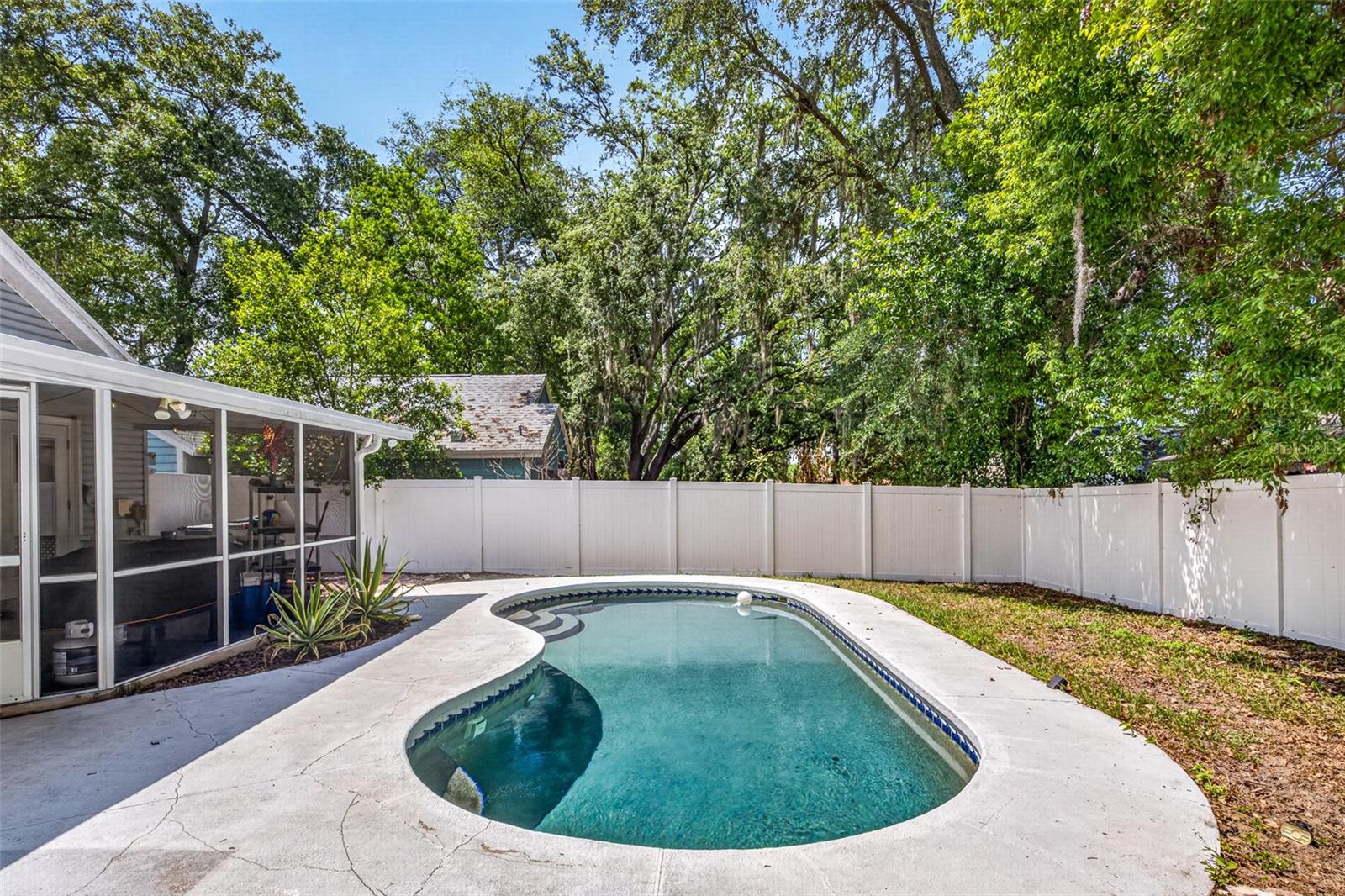 Image 35 of 45 For 1767 Iroquois Drive
