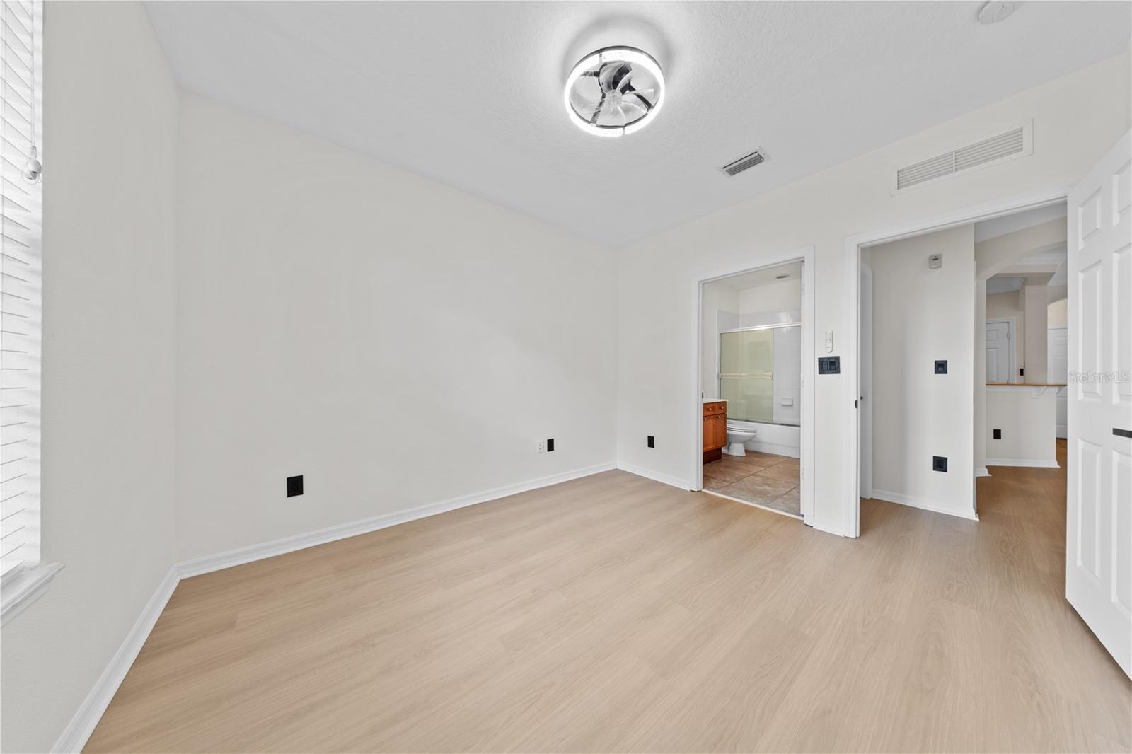 Image 14 of 32 For 11434 Jasper Kay Terrace 1101