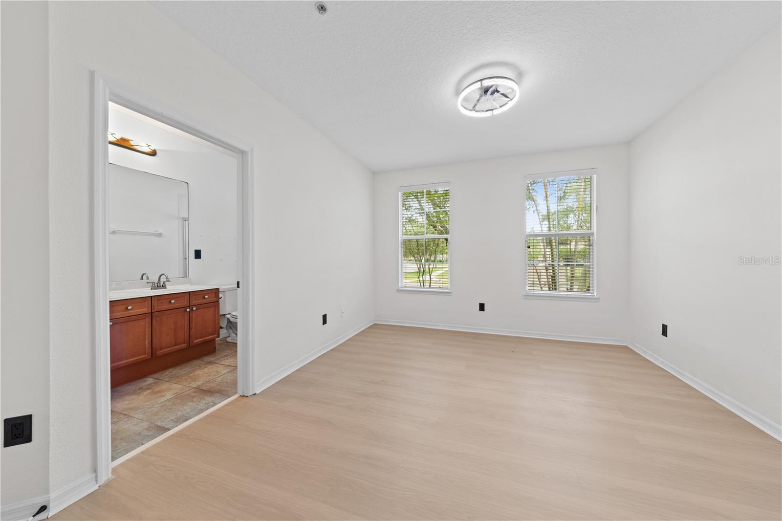 Image 21 of 32 For 11434 Jasper Kay Terrace 1101