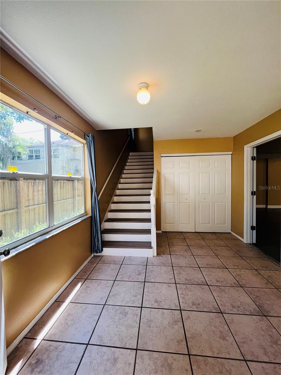 Image 3 of 14 For 520 Amelia Street