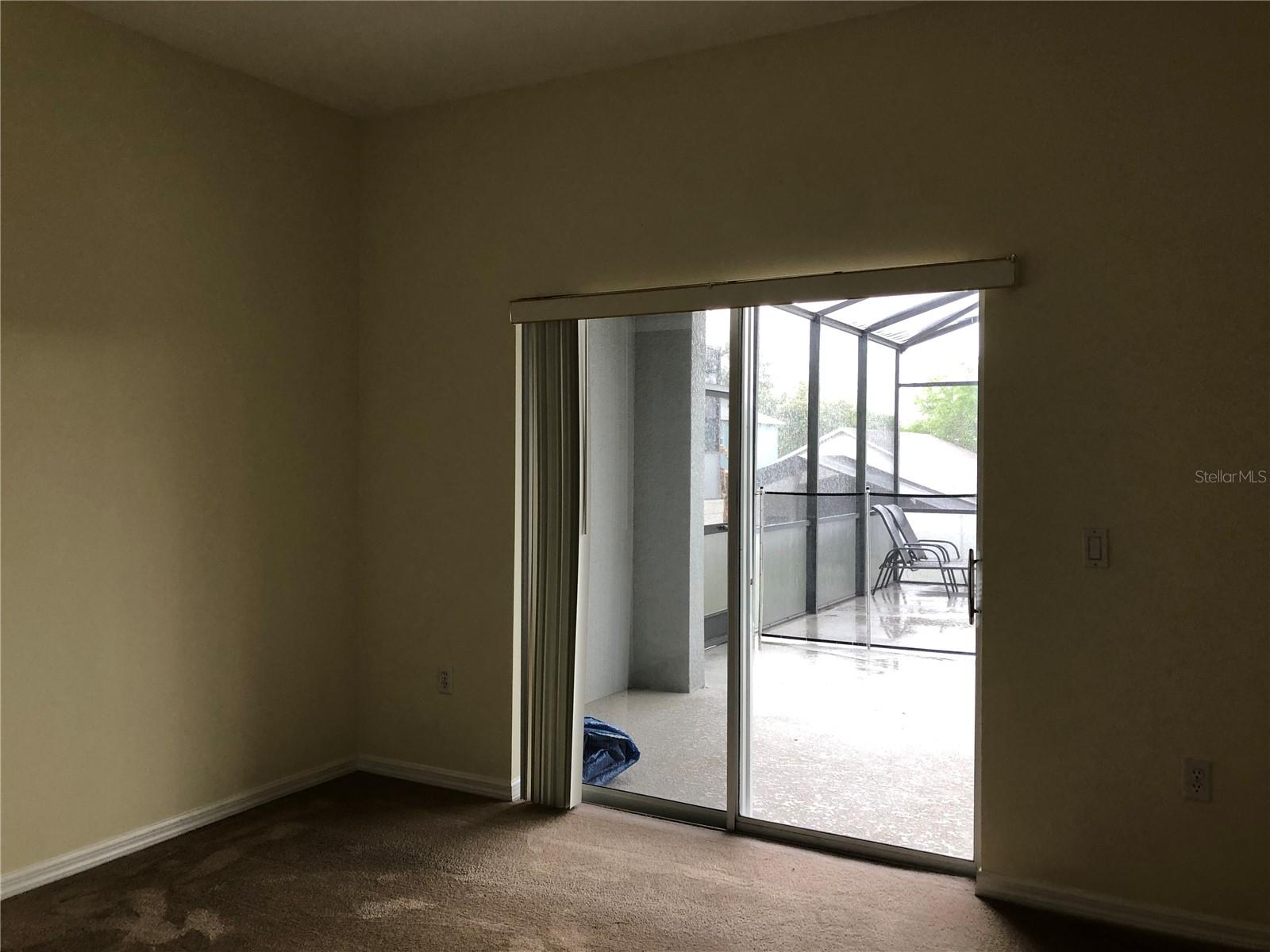 Image 11 of 44 For 638 Kensington Drive