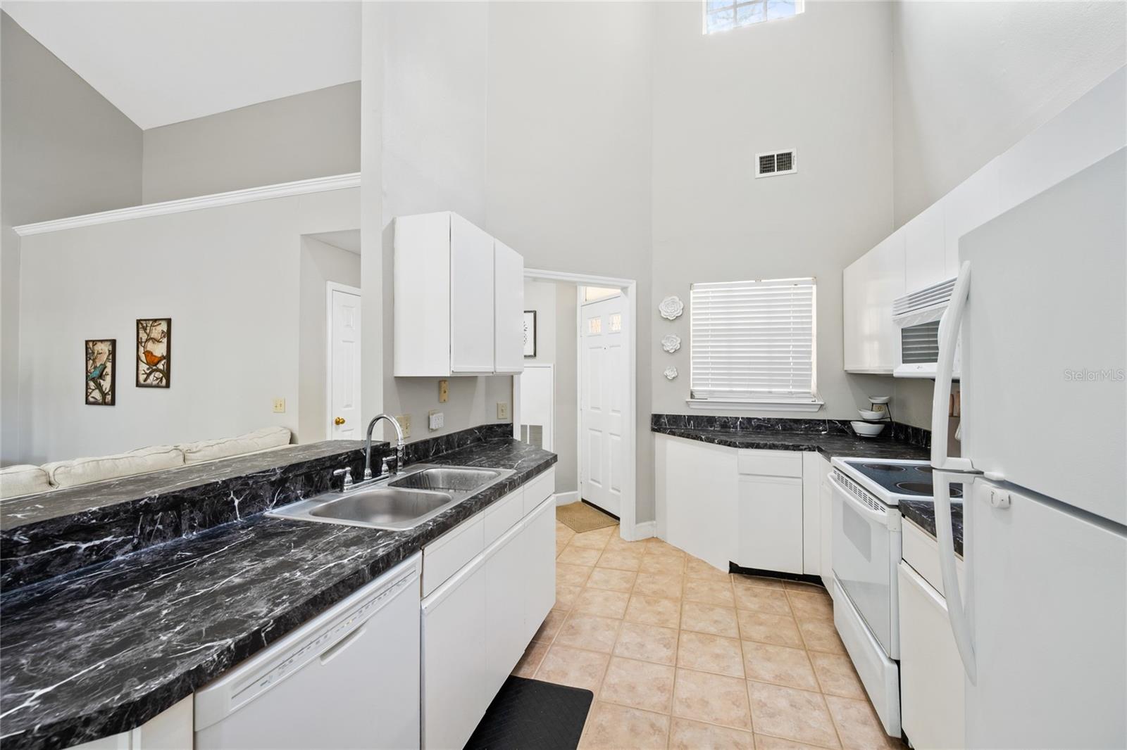 Image 10 of 23 For 1423 Farrindon Circle