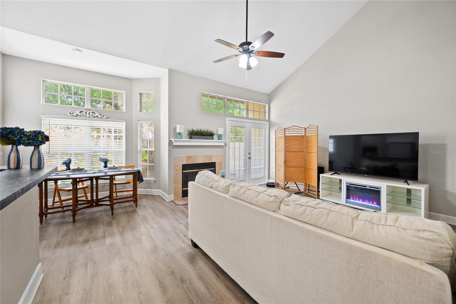 Image 5 of 23 For 1423 Farrindon Circle