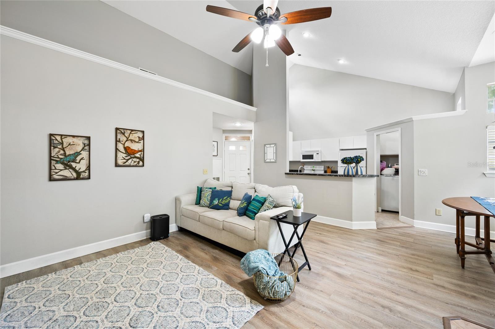 Image 6 of 23 For 1423 Farrindon Circle