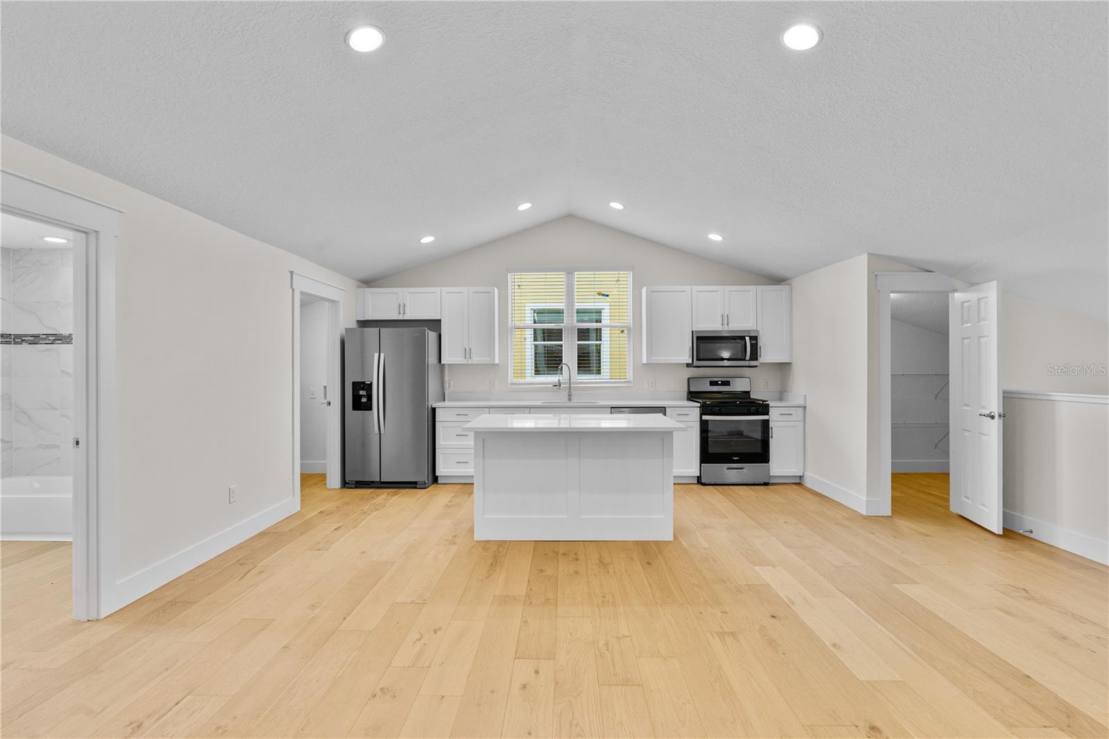 Image 20 of 60 For 1919 Sipes Avenue