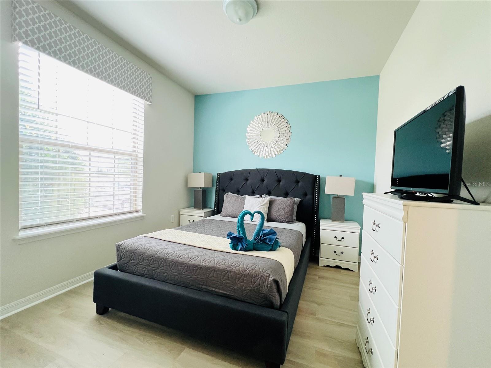 Image 20 of 43 For 8942 Sydney Avenue