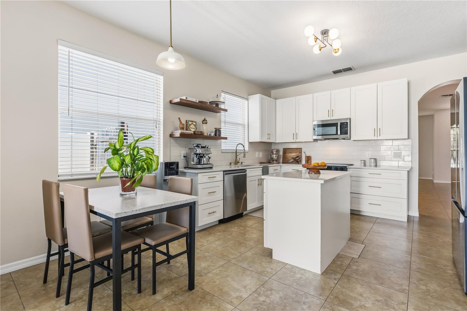 Image 4 of 22 For 15032 Stonebriar Way