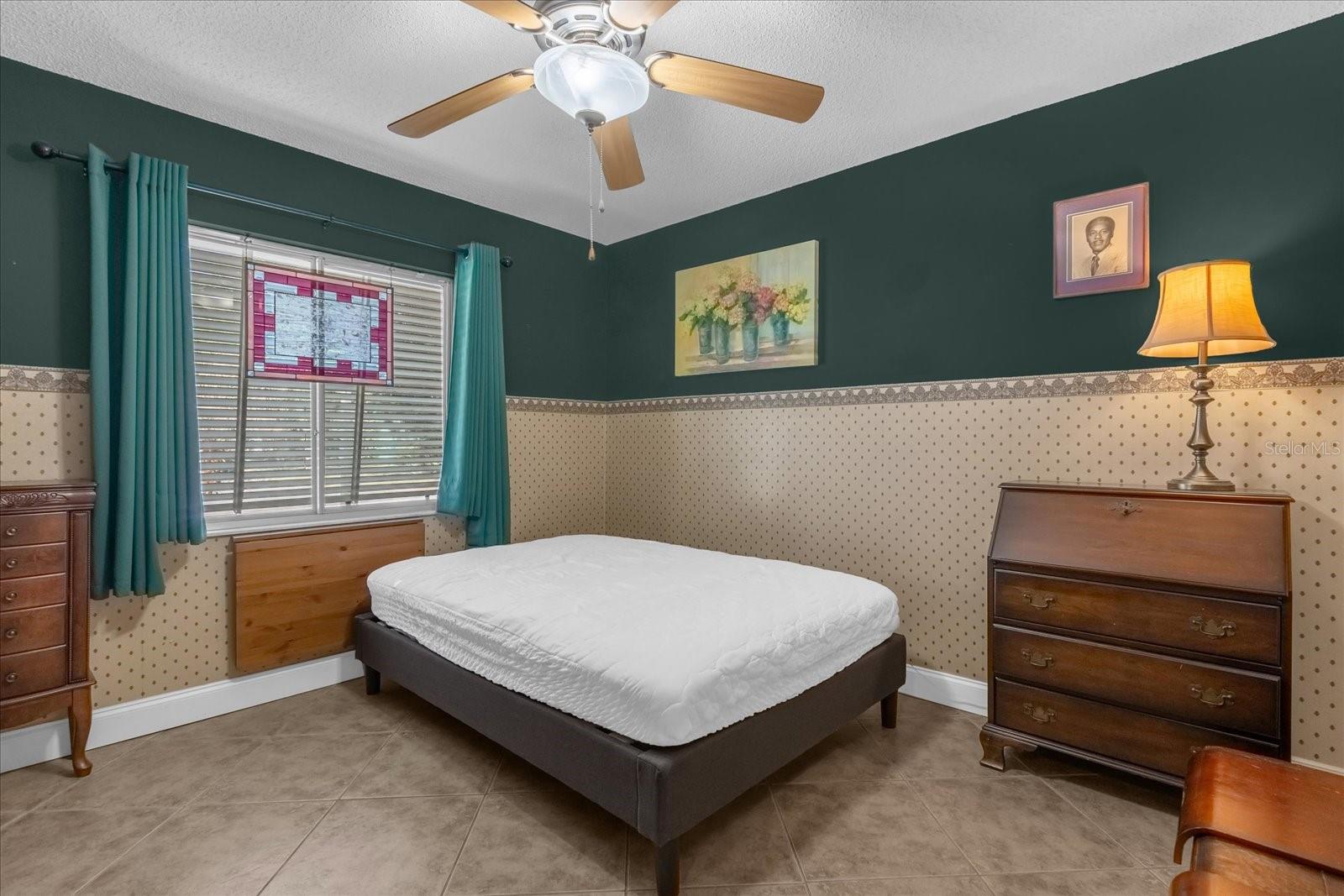 Image 16 of 32 For 205 Woodfield Drive