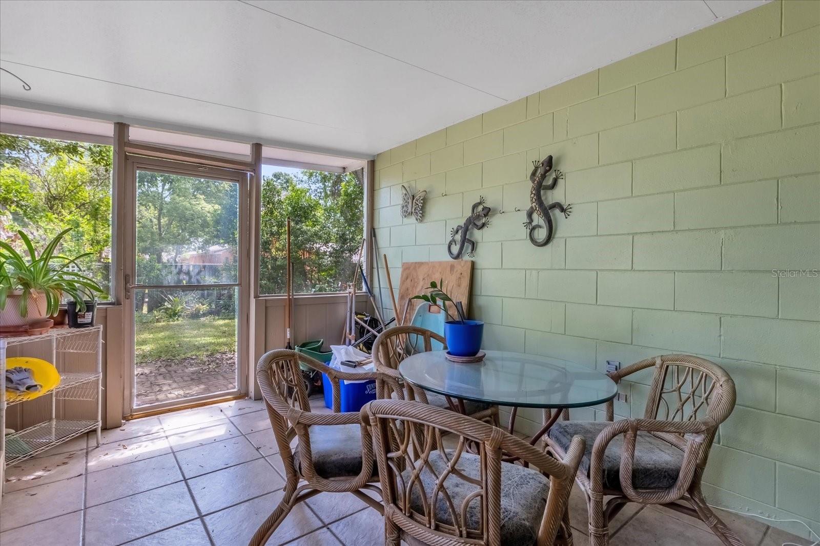 Image 19 of 32 For 205 Woodfield Drive