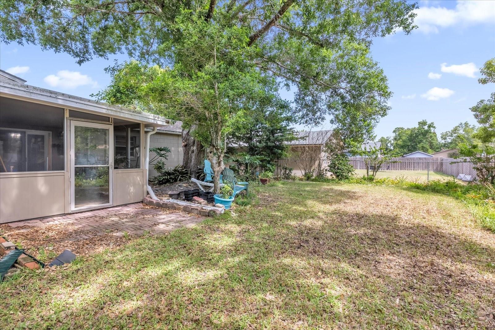 Image 22 of 32 For 205 Woodfield Drive