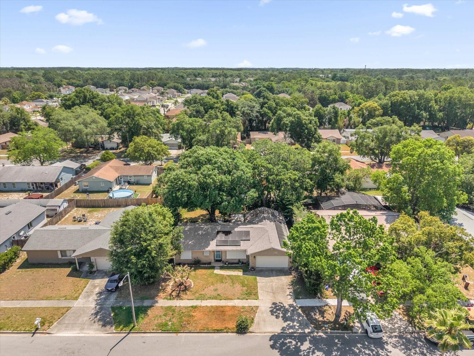 Image 27 of 32 For 205 Woodfield Drive