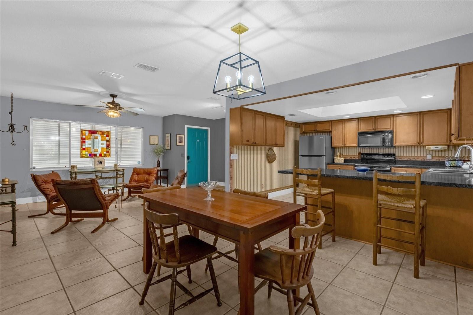 Image 6 of 32 For 205 Woodfield Drive