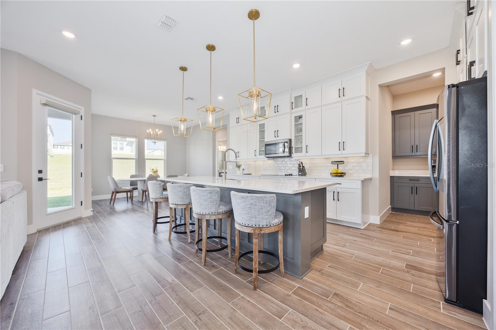 Image 13 of 42 For 5150 Citrus Leaf Boulevard