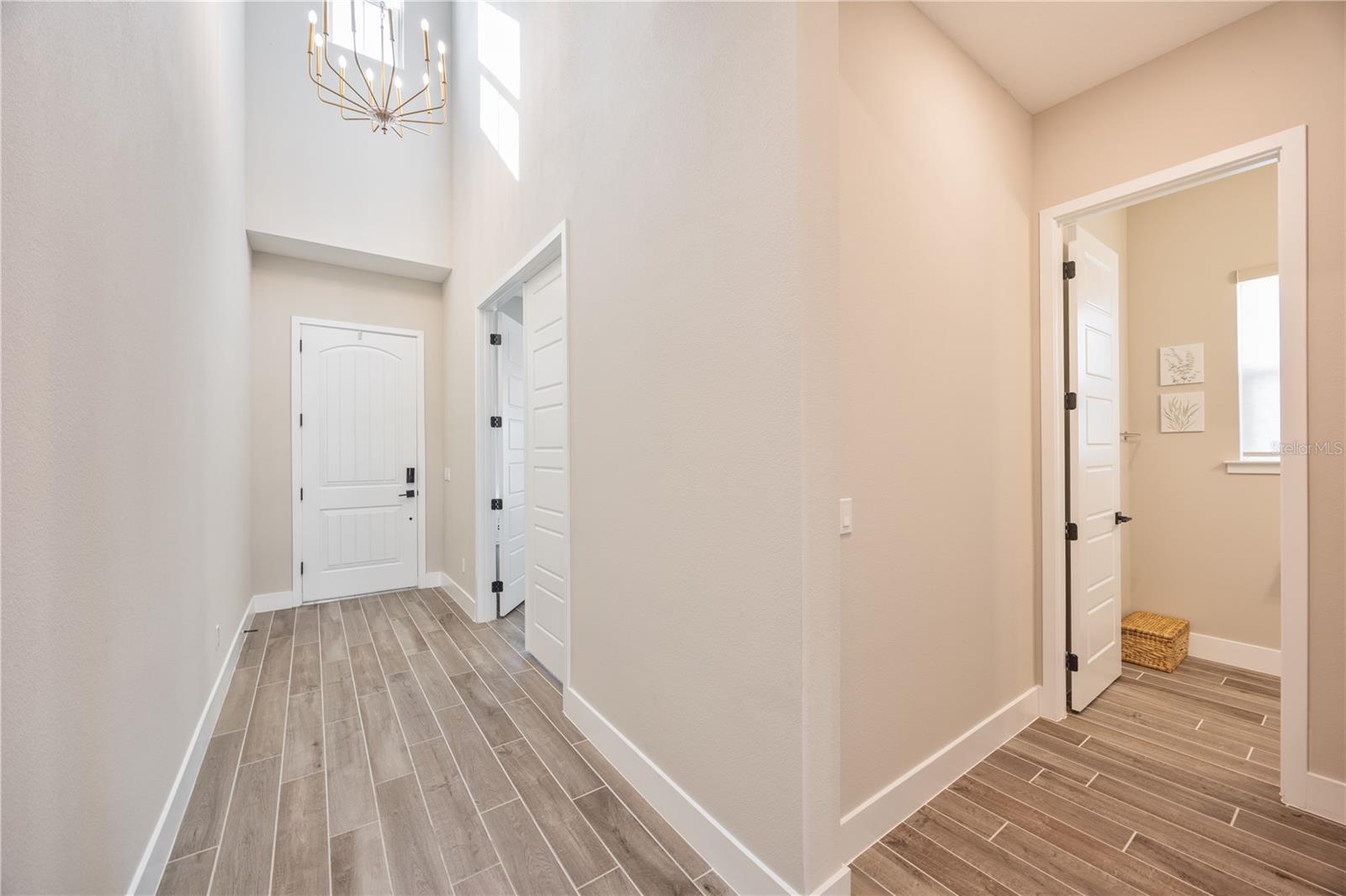 Image 5 of 42 For 5150 Citrus Leaf Boulevard