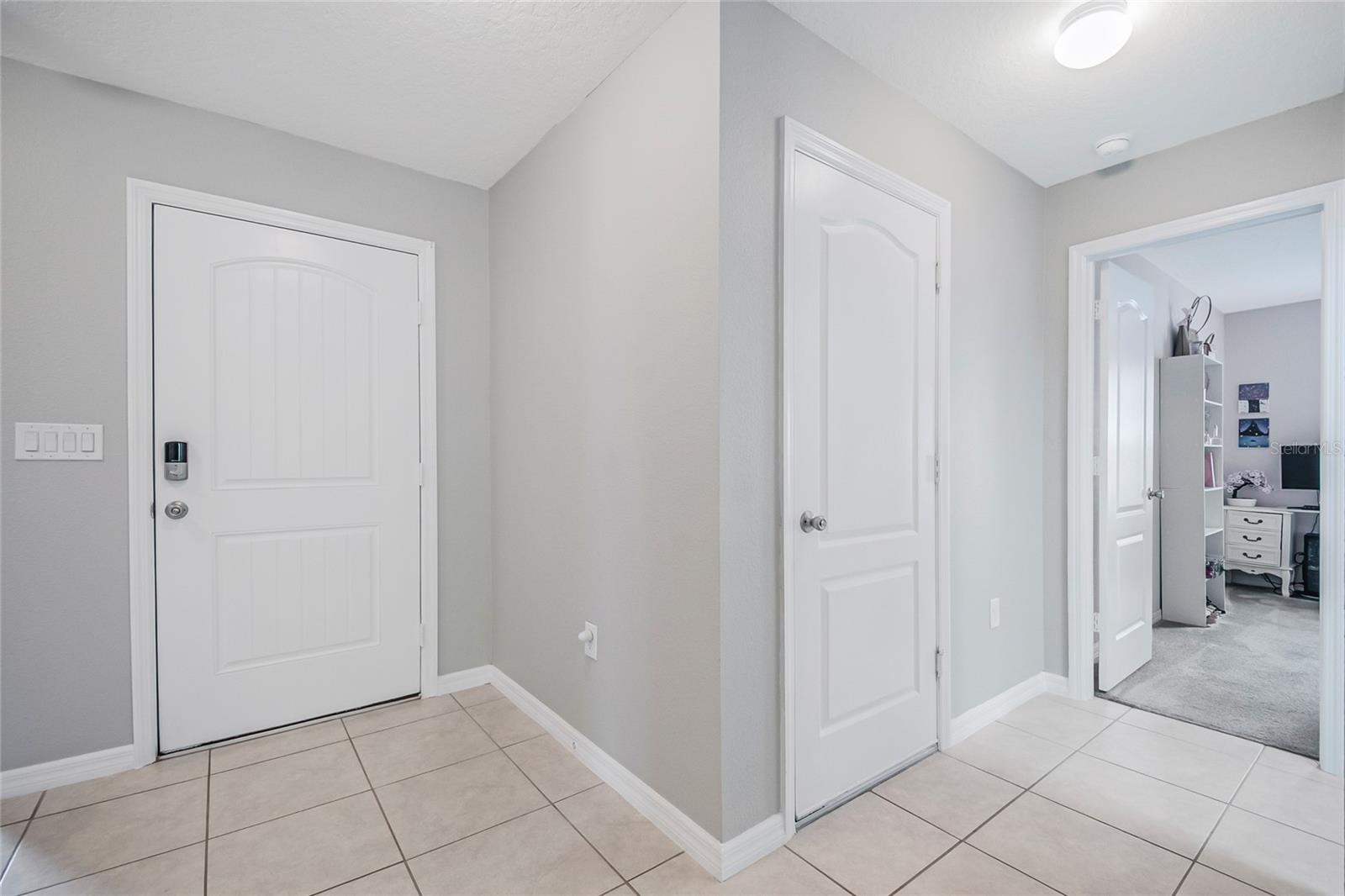 Image 15 of 44 For 2865 Mosshire Circle