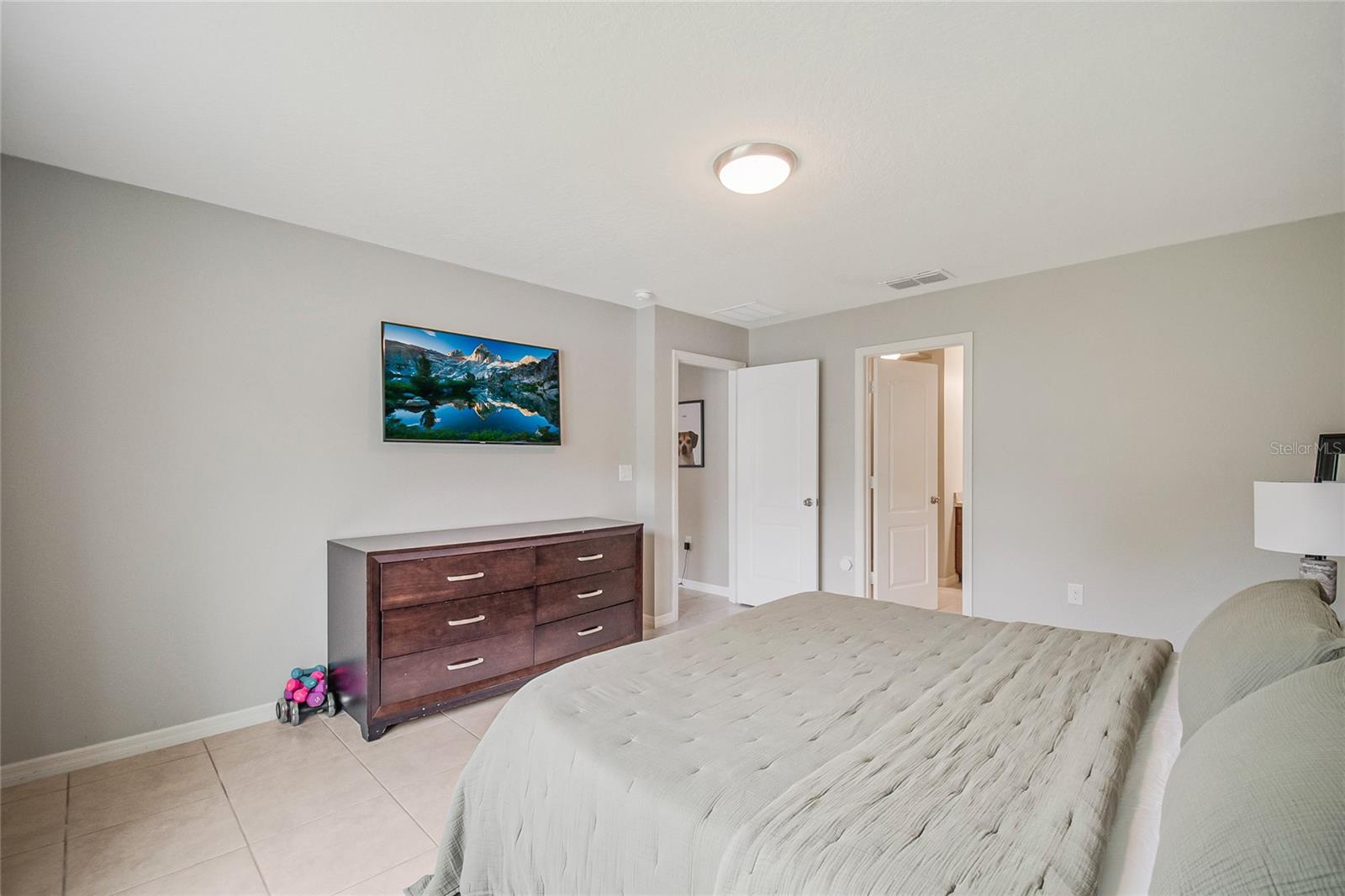 Image 34 of 44 For 2865 Mosshire Circle