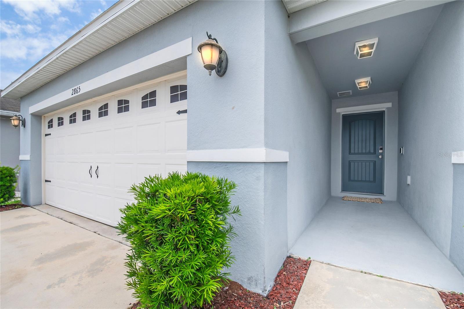 Image 4 of 44 For 2865 Mosshire Circle