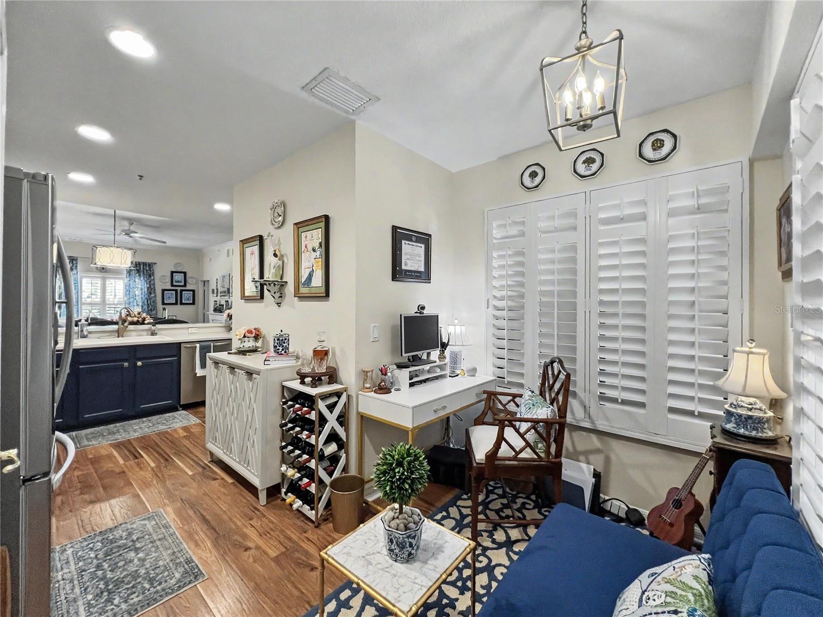 Image 11 of 37 For 909 Waterside Lane 206