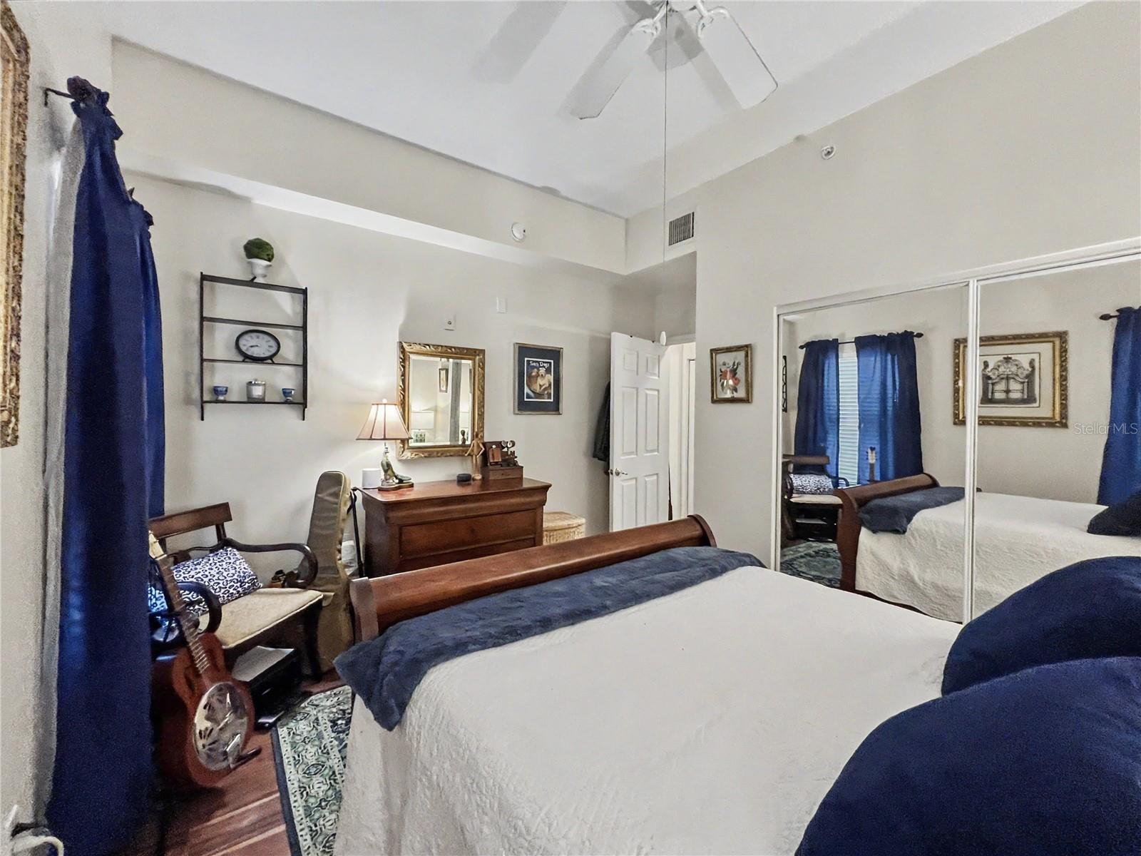 Image 20 of 37 For 909 Waterside Lane 206