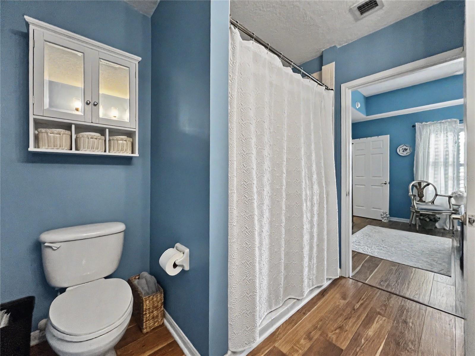Image 34 of 37 For 909 Waterside Lane 206