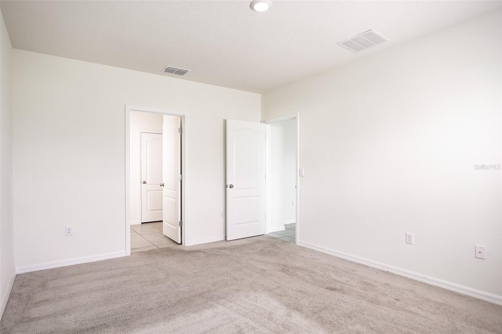 Image 21 of 41 For 11364 Amber Ridge Drive