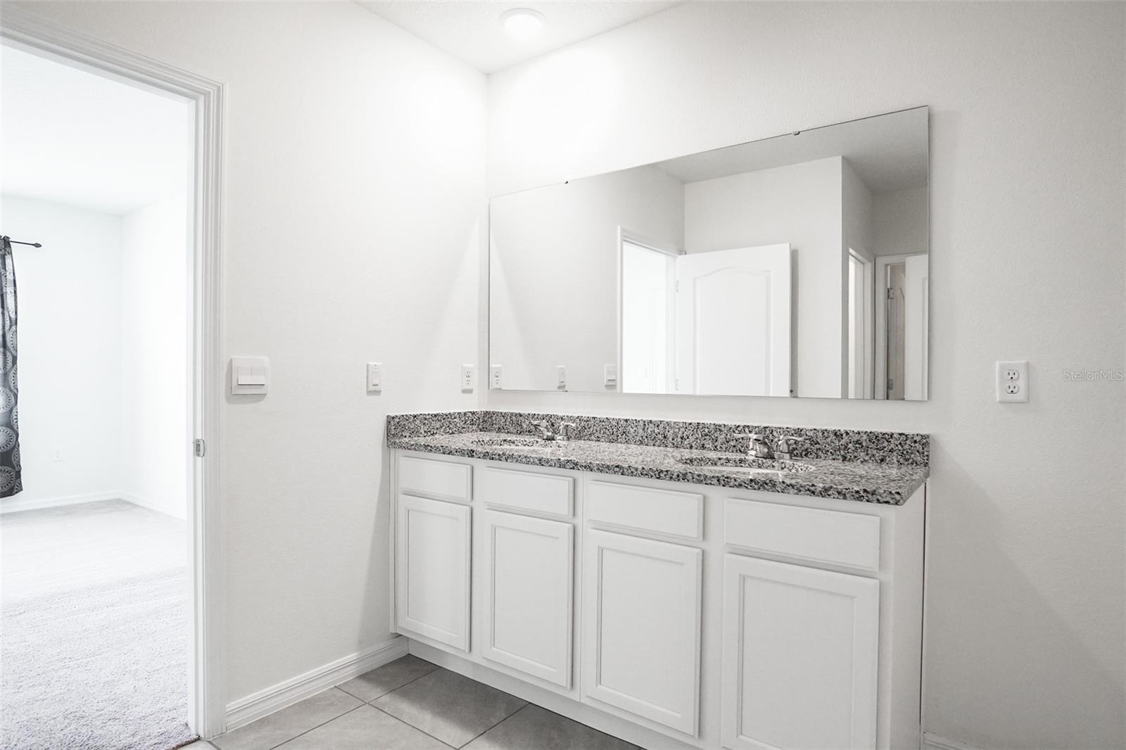 Image 23 of 41 For 11364 Amber Ridge Drive