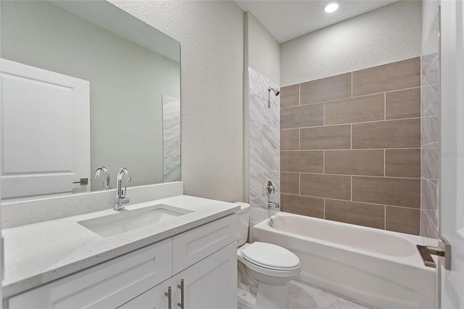 Image 15 of 25 For 3707 Fontainebleau Street