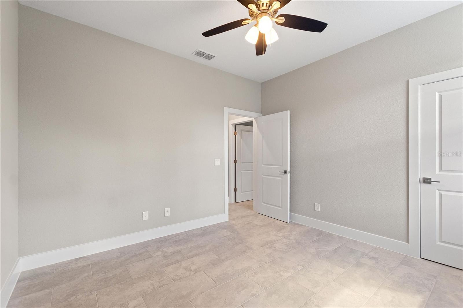 Image 16 of 25 For 3707 Fontainebleau Street