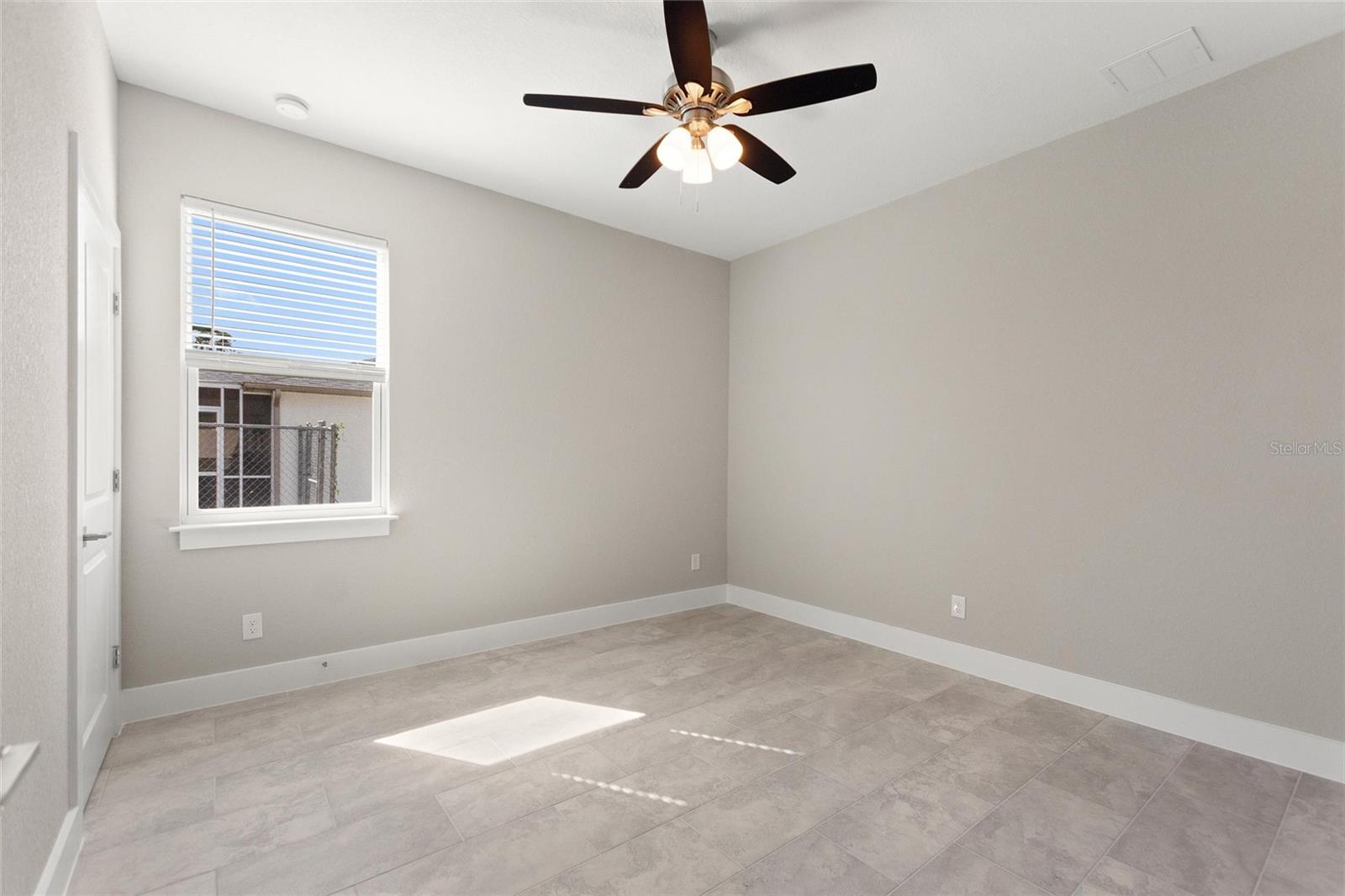 Image 17 of 25 For 3707 Fontainebleau Street