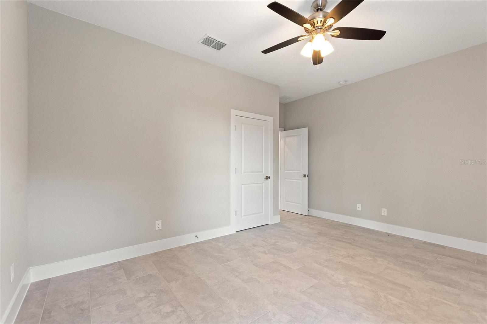 Image 18 of 25 For 3707 Fontainebleau Street