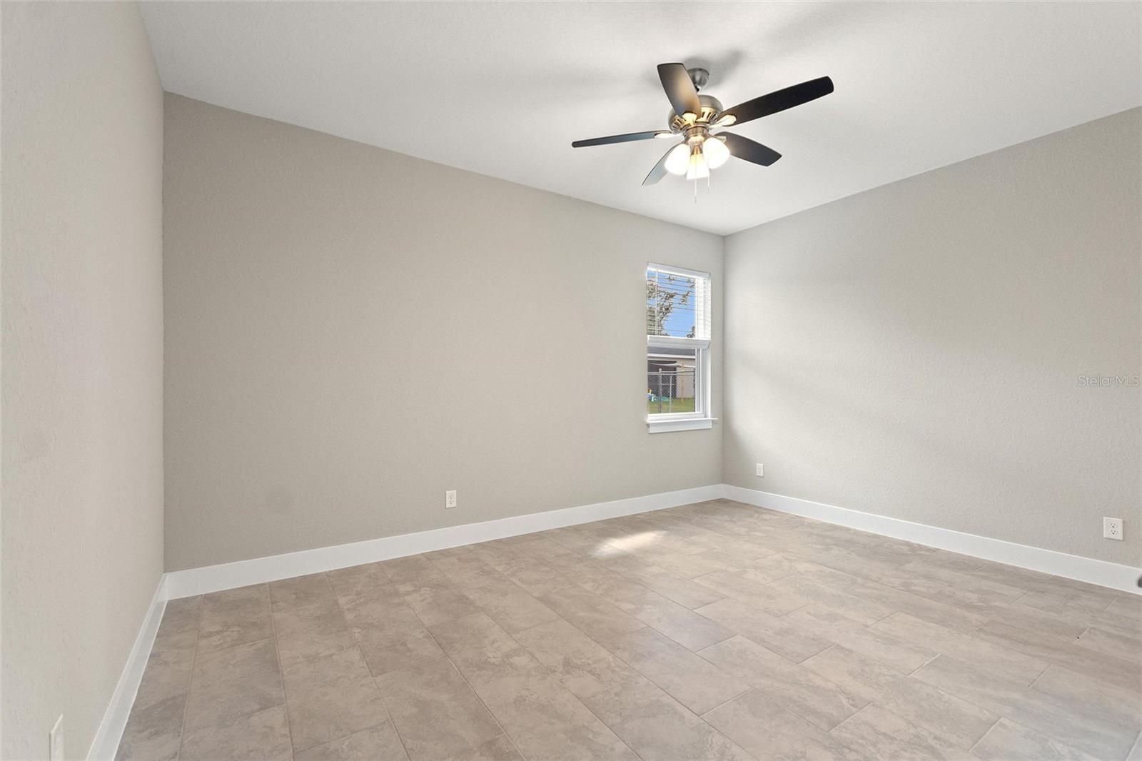 Image 19 of 25 For 3707 Fontainebleau Street