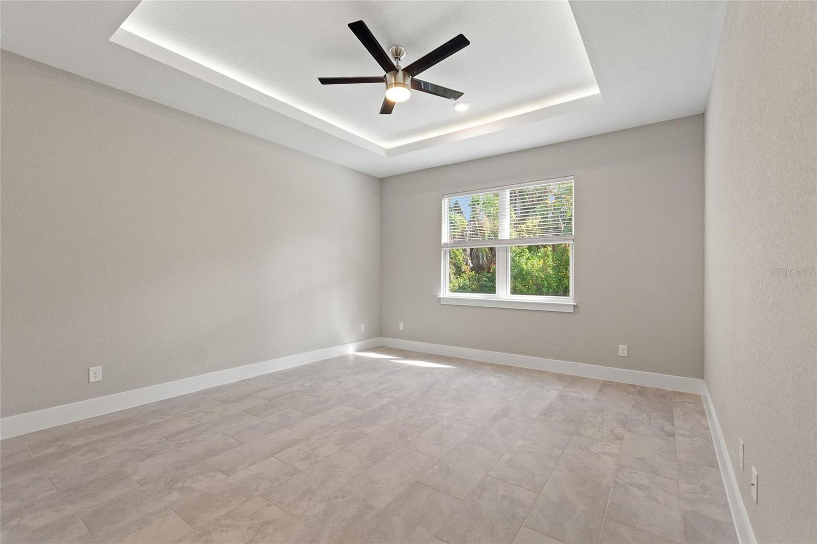 Image 21 of 25 For 3707 Fontainebleau Street