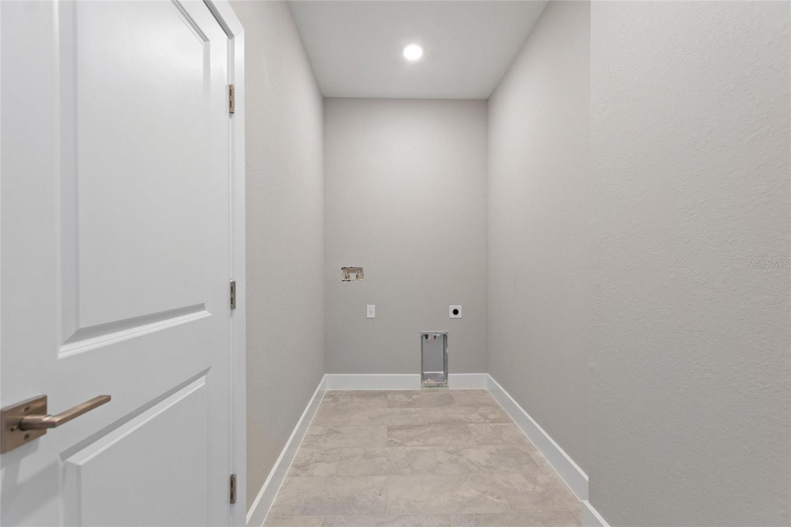 Image 23 of 25 For 3707 Fontainebleau Street