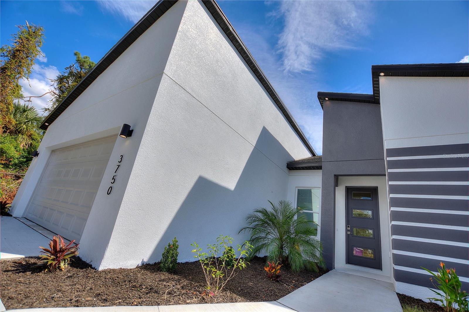 Image 4 of 25 For 3707 Fontainebleau Street