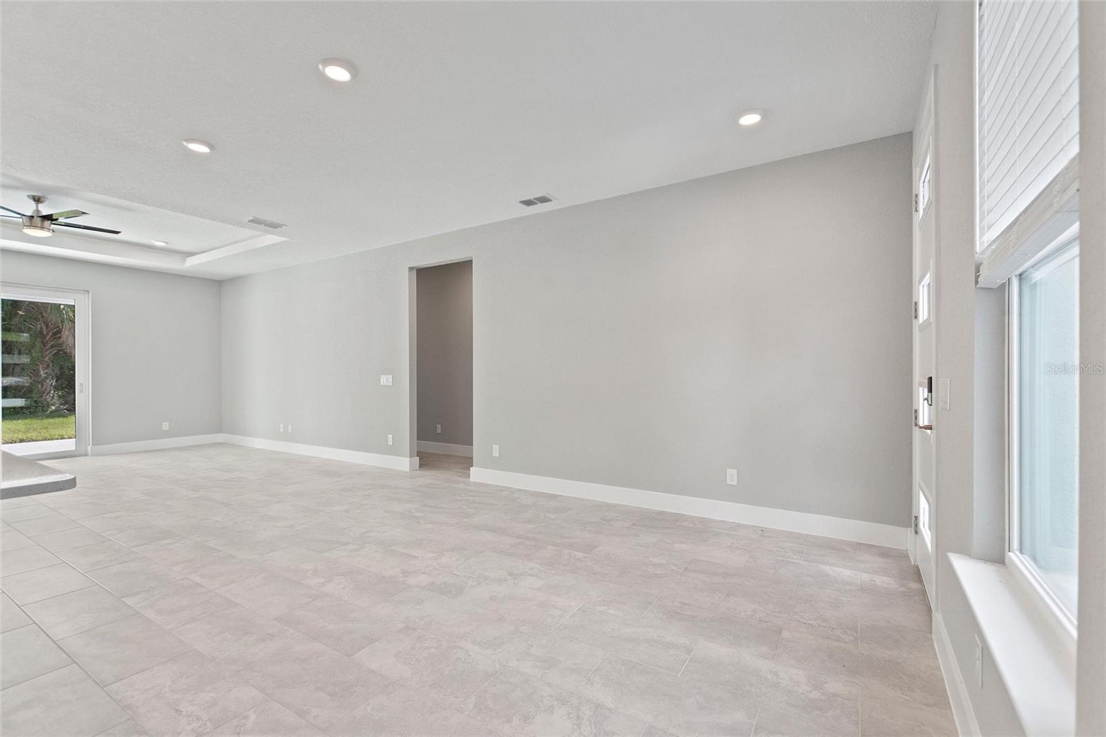 Image 5 of 25 For 3707 Fontainebleau Street