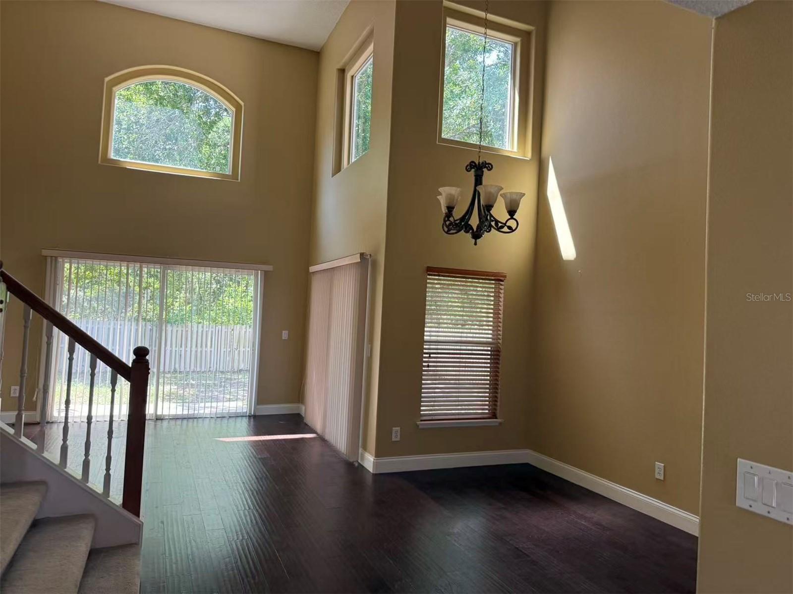 Image 2 of 19 For 1746 Mandavilla Drive
