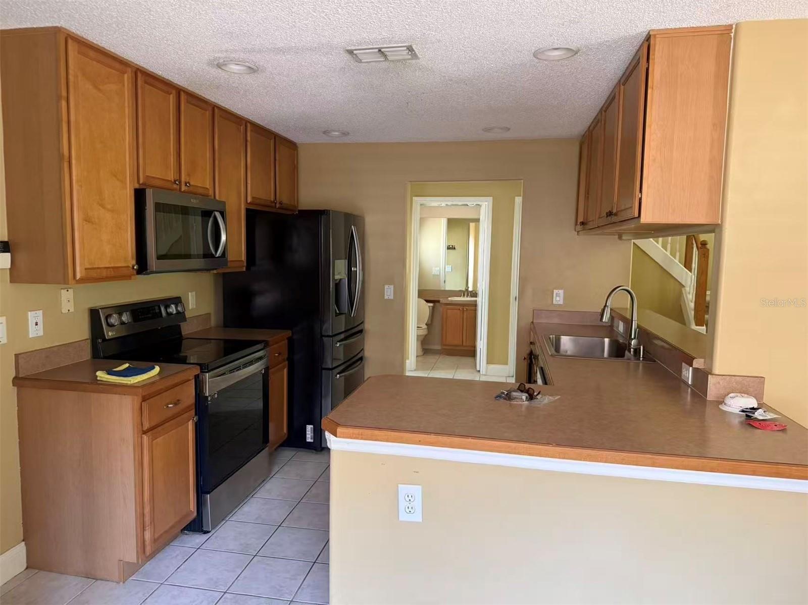 Image 6 of 19 For 1746 Mandavilla Drive