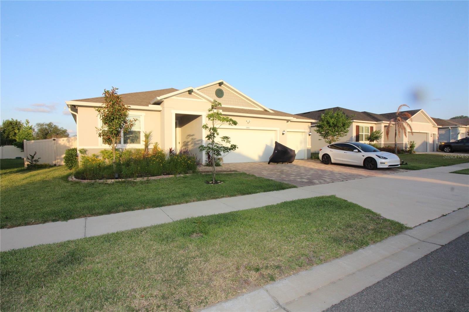 Image 3 of 26 For 9449 Sanders Park Place