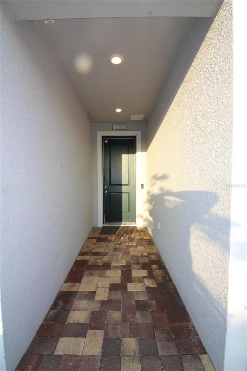Image 4 of 26 For 9449 Sanders Park Place