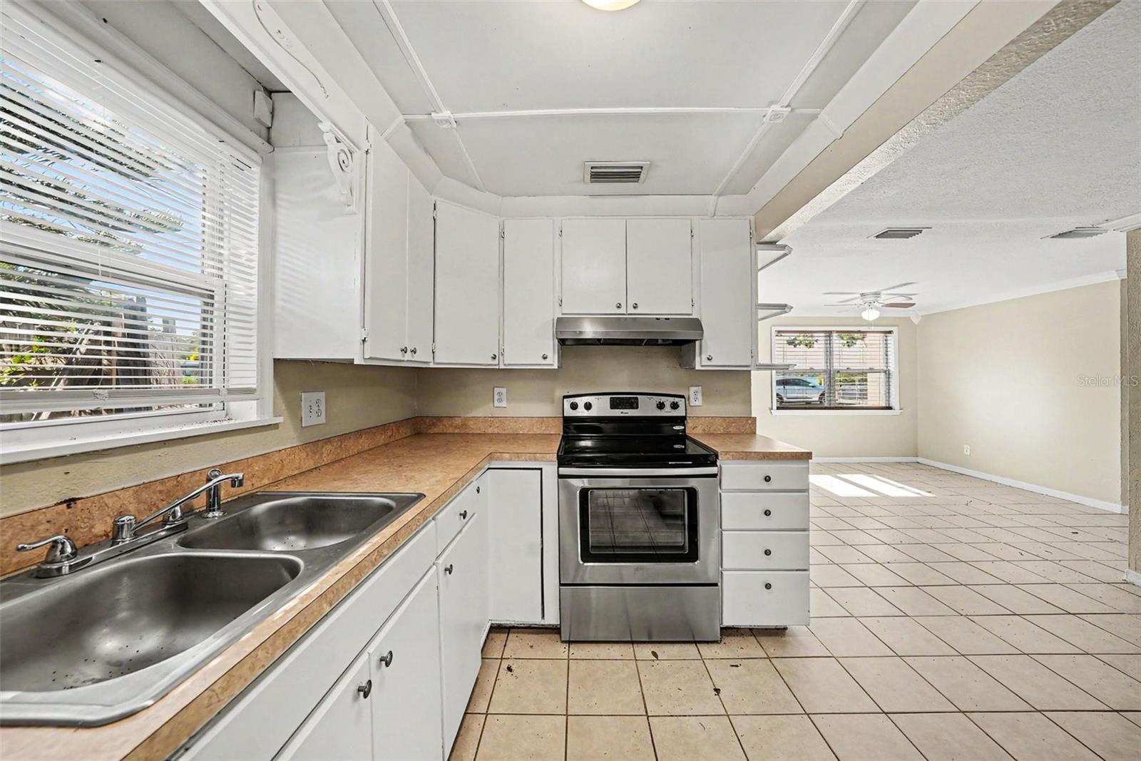 Image 11 of 14 For 10118 114th Terrace