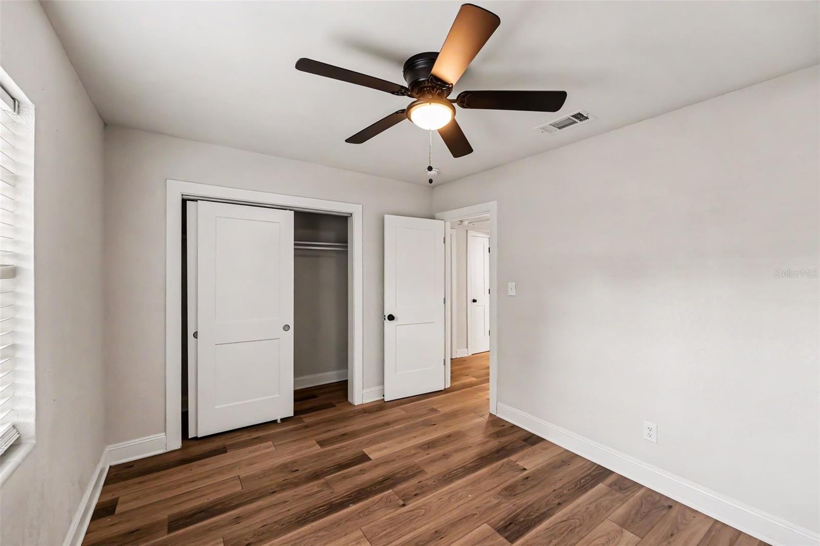 Image 10 of 15 For 1361 Overlea Street