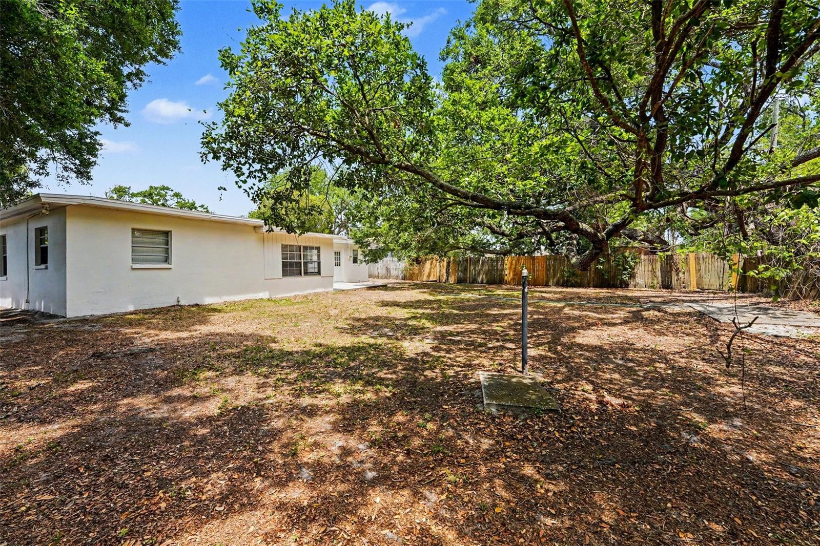 Image 15 of 15 For 1361 Overlea Street