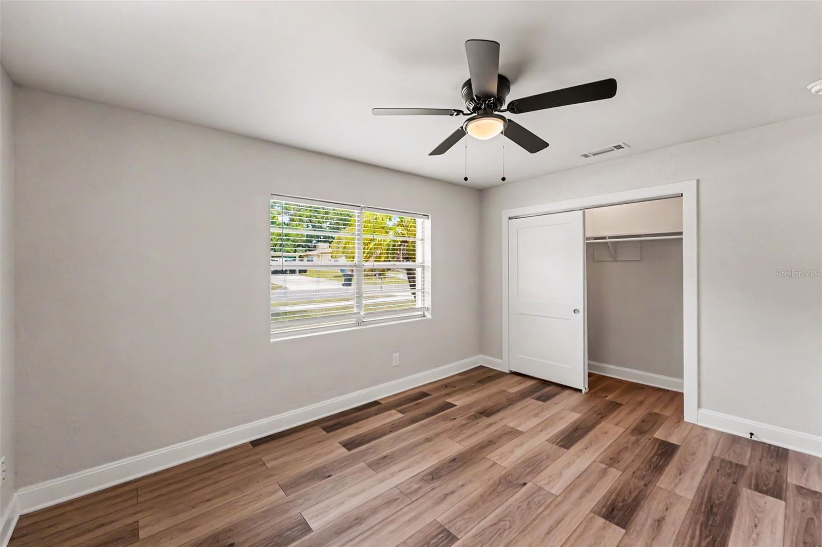 Image 8 of 15 For 1361 Overlea Street