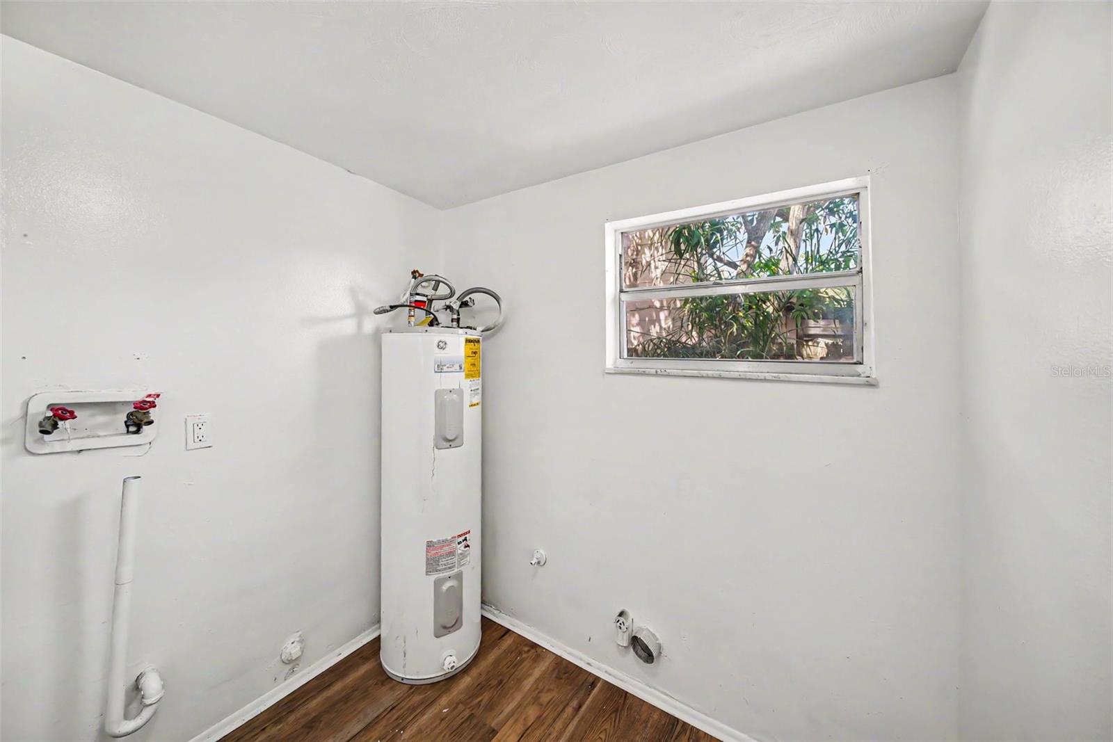 Image 16 of 20 For 5301 82nd Avenue N