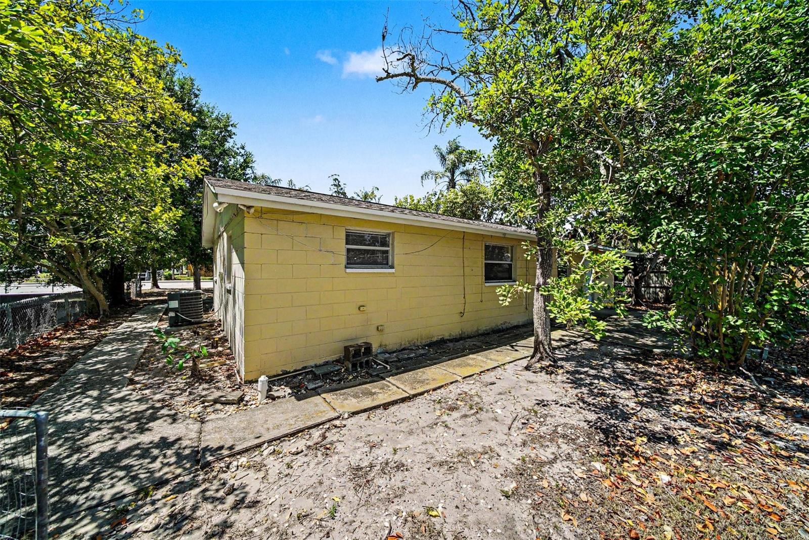 Image 19 of 20 For 5301 82nd Avenue N