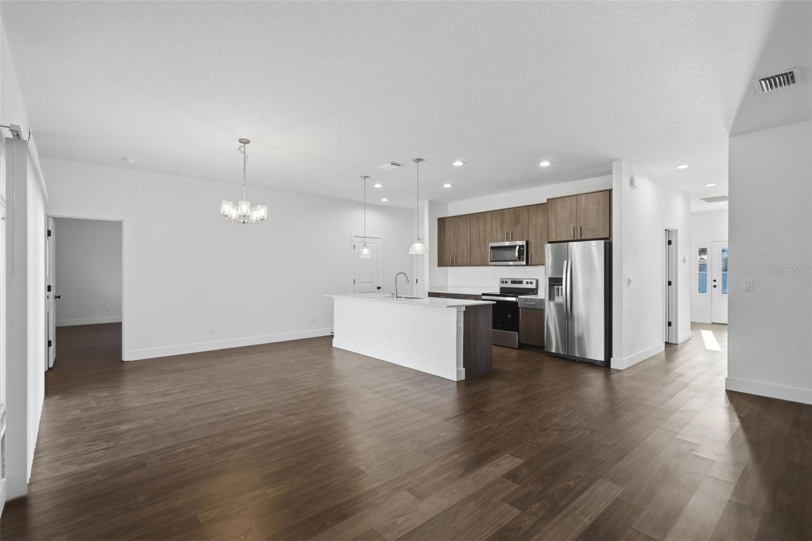 Image 18 of 49 For 3227 Halsey Avenue Se
