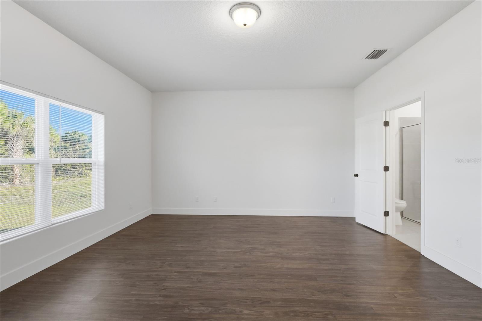 Image 32 of 49 For 3227 Halsey Avenue Se